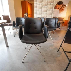 Bent Hansen Stuhlsets|Sitzgruppe Dreharmlehnstuhl Primum Bezug Schwarzes Leder Metallgestell Pulverbeschichtet