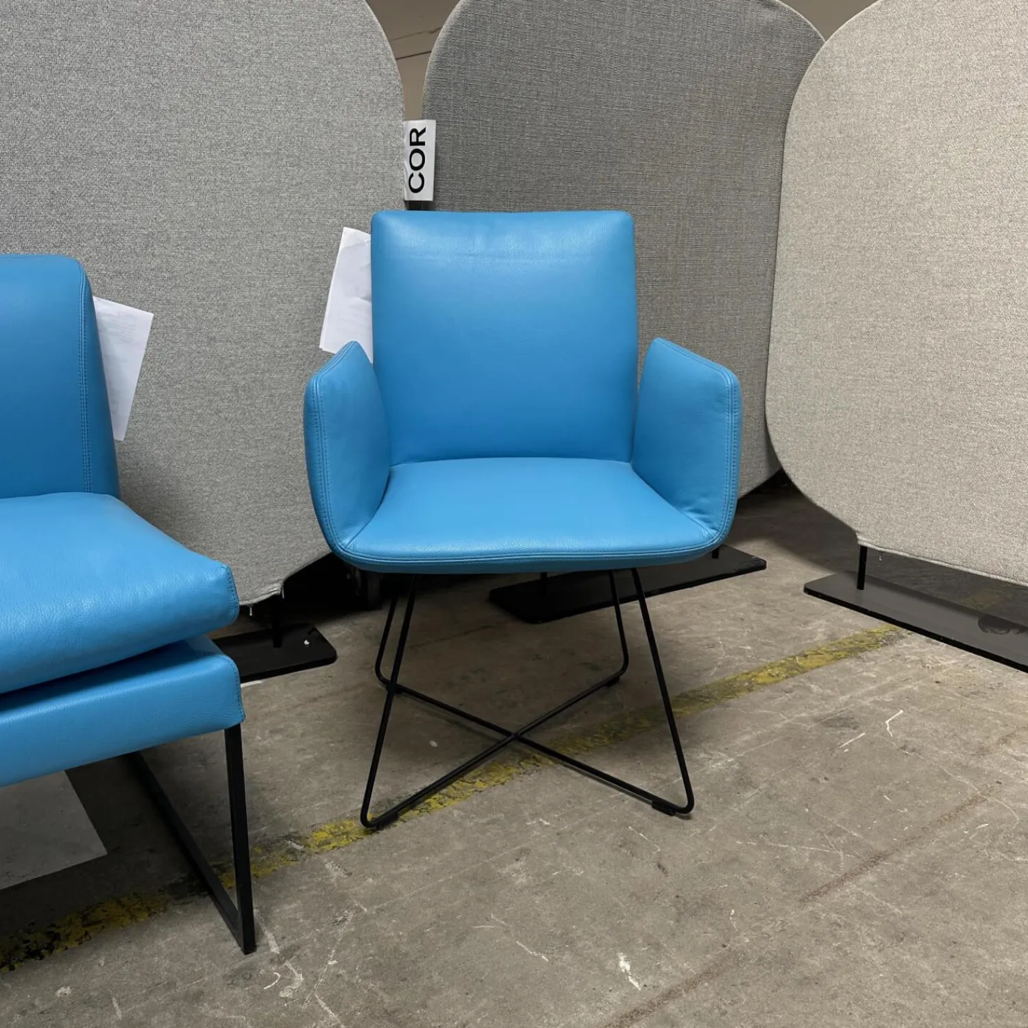 COR Stuhlsets|Sitzgruppe Jalis Und Mell Leder 109 Napoli 5856 Petrol Blau Gestell Draht Schwarz Pulverbeschichtet