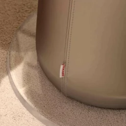 Holtkamp Hocker & Sitzsäcke|Sitzgruppe Optimist Kleeblatt Tischplatte MDF Weiß Hocker Stoff Rot Schwarz Gelb Bronze