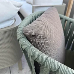 Kettal Essgruppen|Sitzgruppe Tisch Comedo Platte Aluminium Bronze Stuhl Bitta Bandgeflecht Bucket Rope Z21 Grün Gestell Aluminium Schwarz