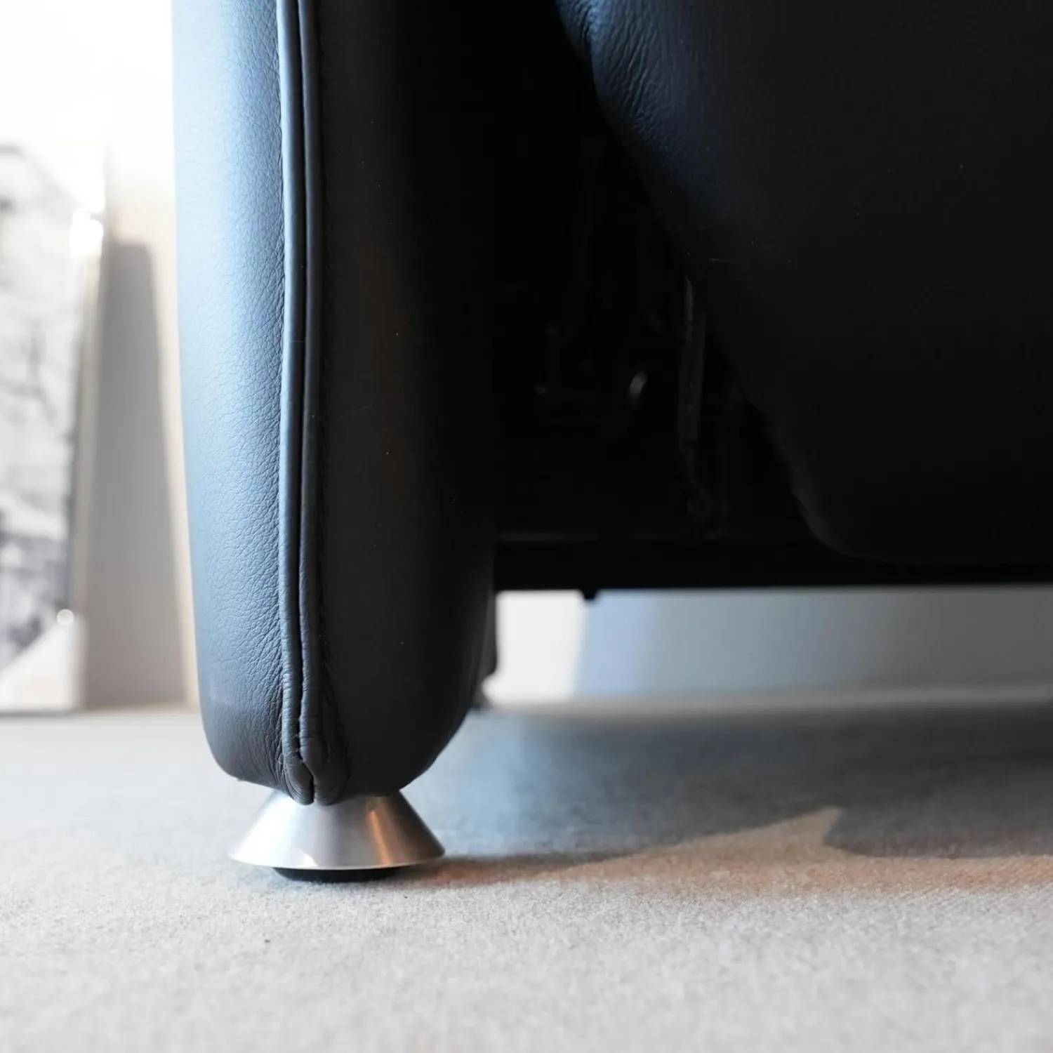 himolla 2-Sitzer-Sofas|Sofa 4929 Leder 31 Longsoft Rabe Schwarz Fuß Aluminium Mit Relaxfunktion