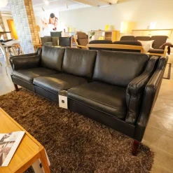 Grandt 3-Sitzer-Sofas|Sofa 74 Mass Bezug Leder Schwarz Gestell Mahagoni Gebeizt