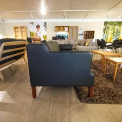 Grandt 3-Sitzer-Sofas|Sofa 74 Mass Bezug Leder Schwarz Gestell Mahagoni Gebeizt