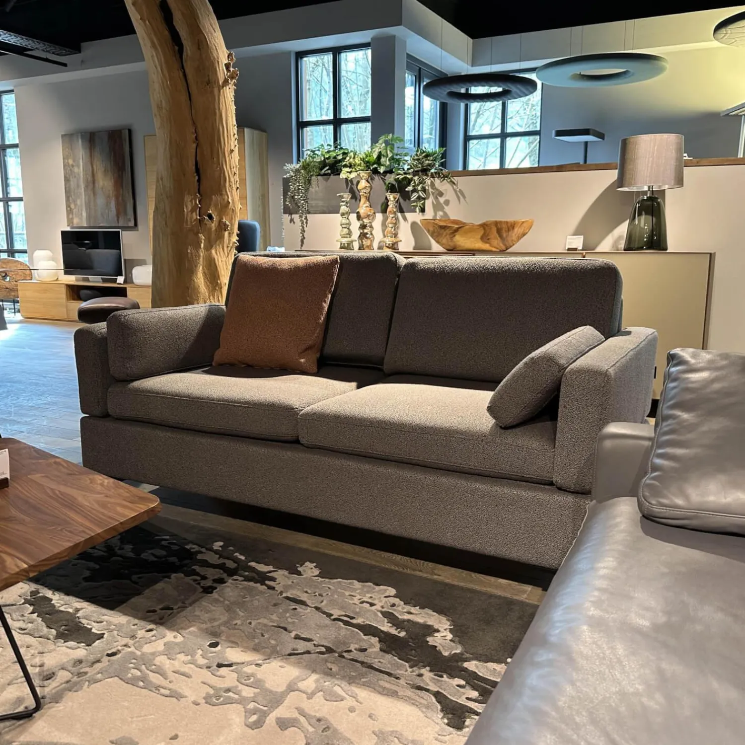 Brühl 2-Sitzer-Sofas|Sofa Alba Stoff 5275 96 Grau Winkelfuß Schwarz Mit Klappbaren Armlehnen