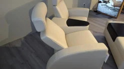 Stressless 2-Sitzer-Sofas|Sofa Arion Leder Paloma Light Grey Grau Stahlfuß 001 Edelstahl Poliert Holzteile Wenge Kopfstütze Höhenverstellbar Inklusive Hocker Mit Tischablage