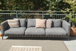 Flexform 3-Sitzer-Sofas|Sofa Atlante Outdoor Stoff Bambú A6 Grau Schwarz Gestell Brüniert