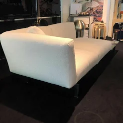 Knoll International 2-Sitzer-Sofas|Sofa Avio Stoff Capraia 01CP Weiß mit Marmortisch