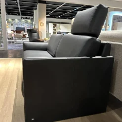 Rolf Benz 2-Sitzer-Sofas|Sofa Cara 009 In Leder 38.110 Verkehrschwarz Schwarz Niedriges Rückenkissen Sitzkomfort Classic Mit Kopfstütze Und Kissen