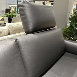 Rolf Benz 2-Sitzer-Sofas|Sofa Cara 009 In Leder 38.110 Verkehrschwarz Schwarz Niedriges Rückenkissen Sitzkomfort Classic Mit Kopfstütze Und Kissen