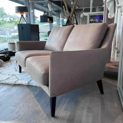 Bielefelder Werkstätten 2-Sitzer-Sofas|Sofa Coco Reines Anilin Leder Java Basalt Füsse Holz Wengefarbig Gebeizt