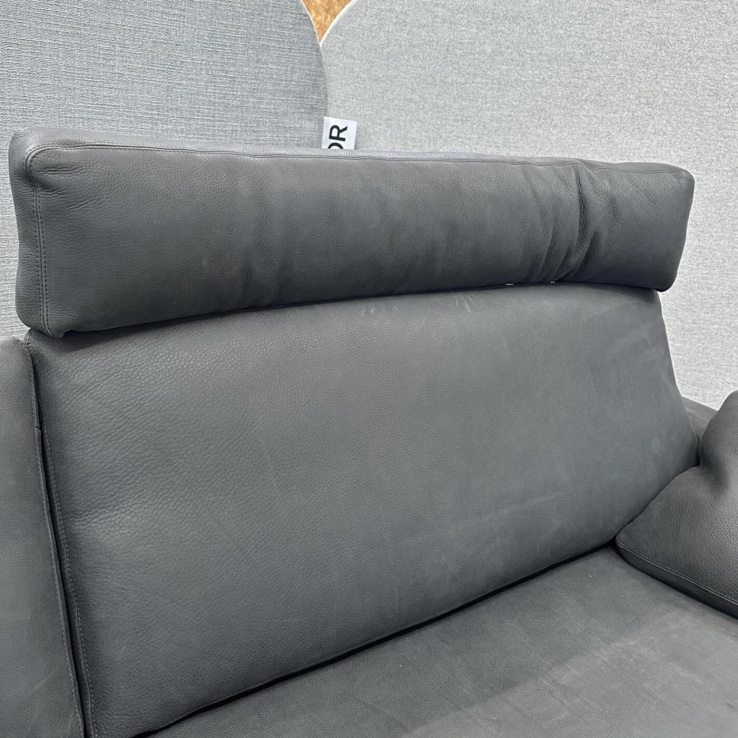 COR 2-Sitzer-Sofas|Sofa Conseta Leder 423 Schwarz Gestell Metallkufen Schwarz Pulverbeschichtet Inklusive Kissen