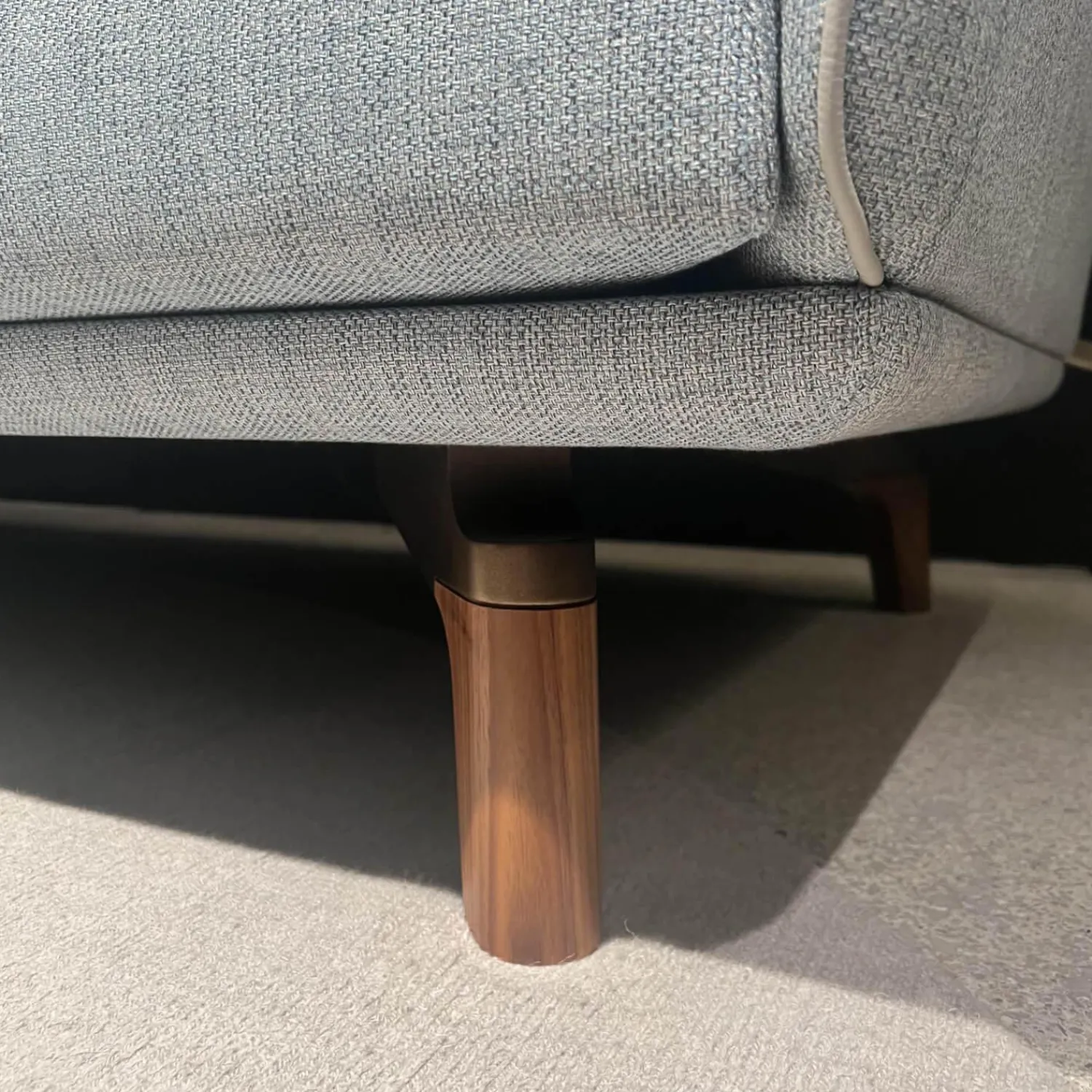 Giorgetti 2-Sitzer-Sofas|Sofa Drive Stoff D Cielo 6356 Blau mit 2 Kissen