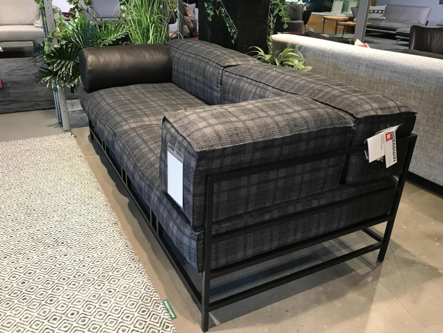 Brühl 2-Sitzer-Sofas|Sofa Easy Pieces Metal Stoff 4486 95 Mehrfarbig Grau Gestell Schwarz Inklusive Lederrolle Und Seitenkissen