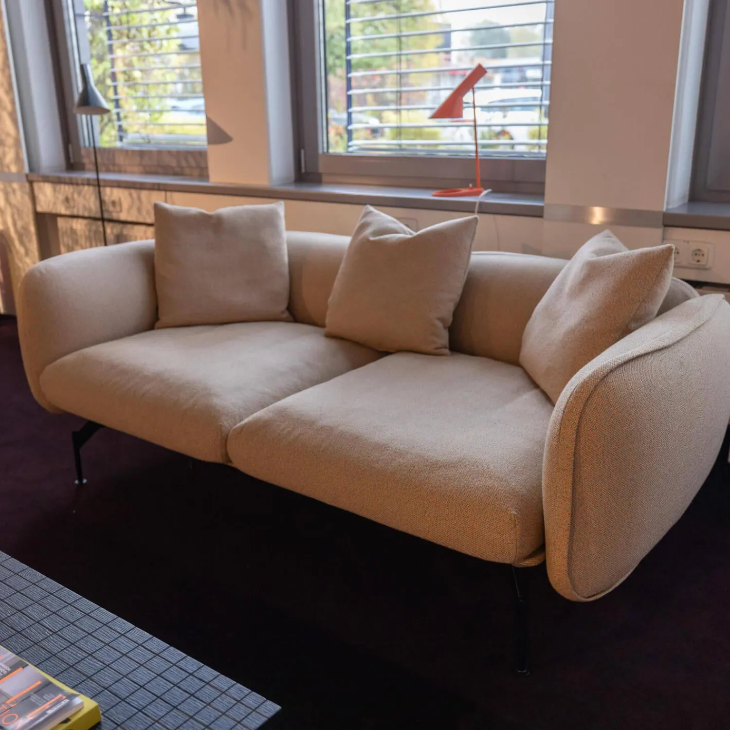 Prostoria 2-Sitzer-Sofas|Sofa Echo Bezug Stoff Mica Melba Grau Gestell Metall Schwarz