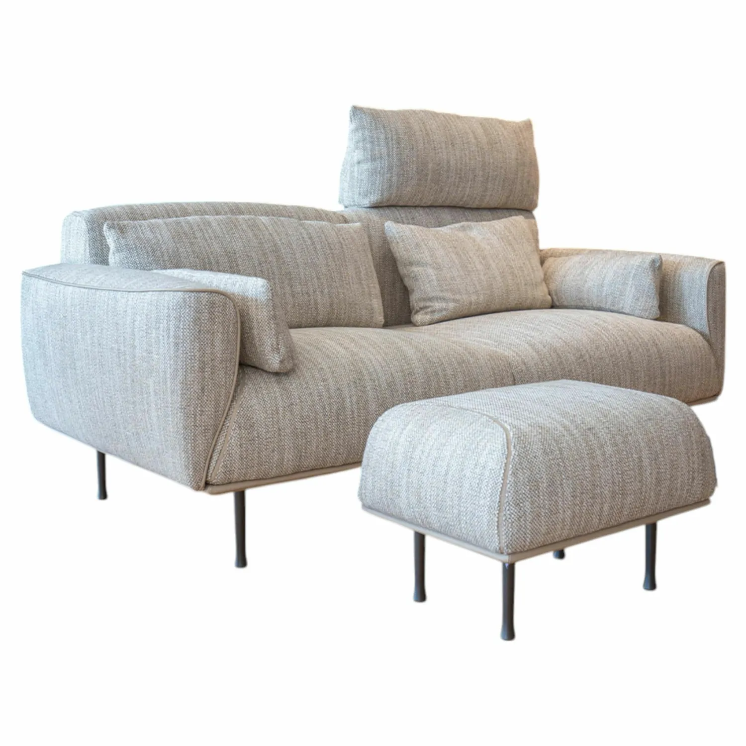 Jori 2-Sitzer-Sofas|Sofa Eden Stoff Dodo C0206 Beige mit Hocker