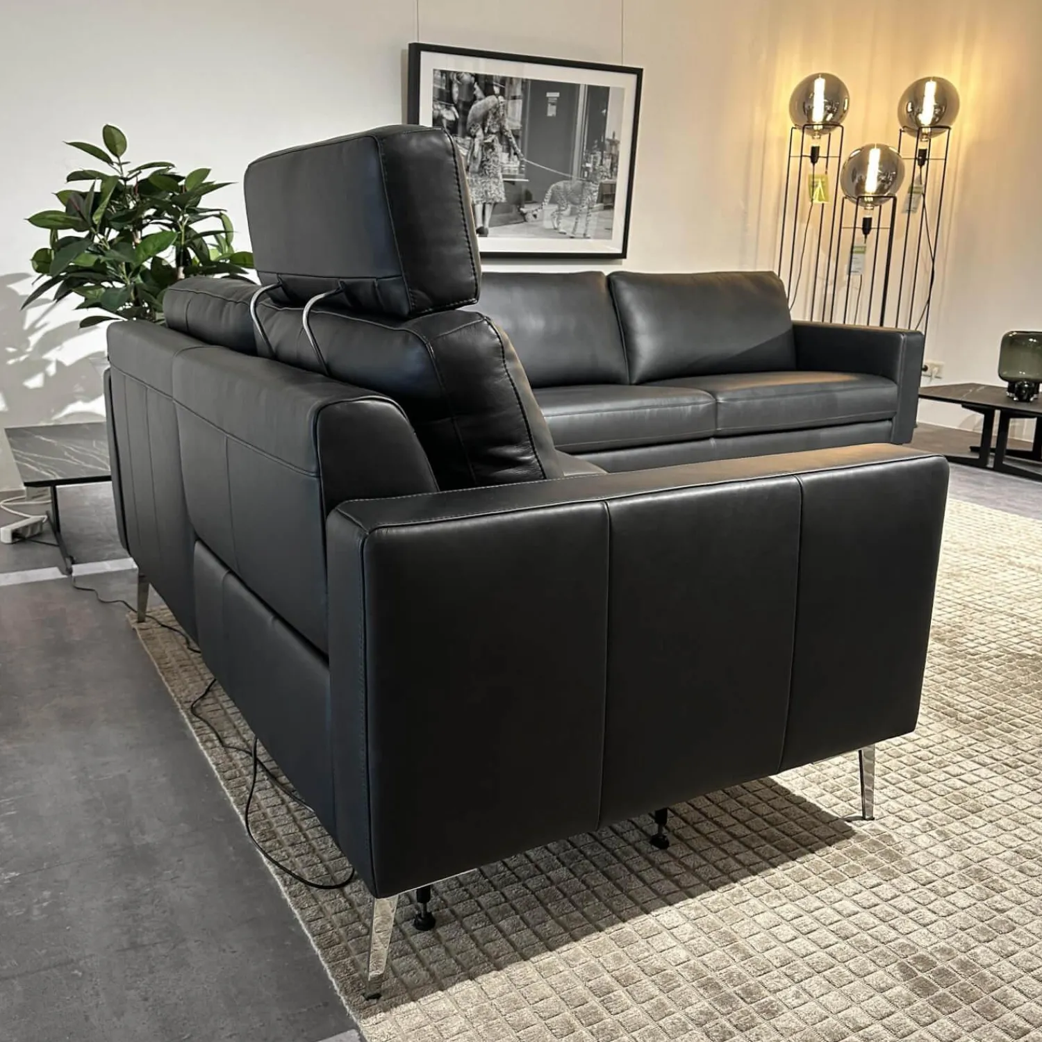 Contur 2-Sitzer-Sofas|Sofa Enna Leder L40 Rancho Nero WR51 Schwarz Metallkufe Metallfuß Chrom Mit Kopfstütze