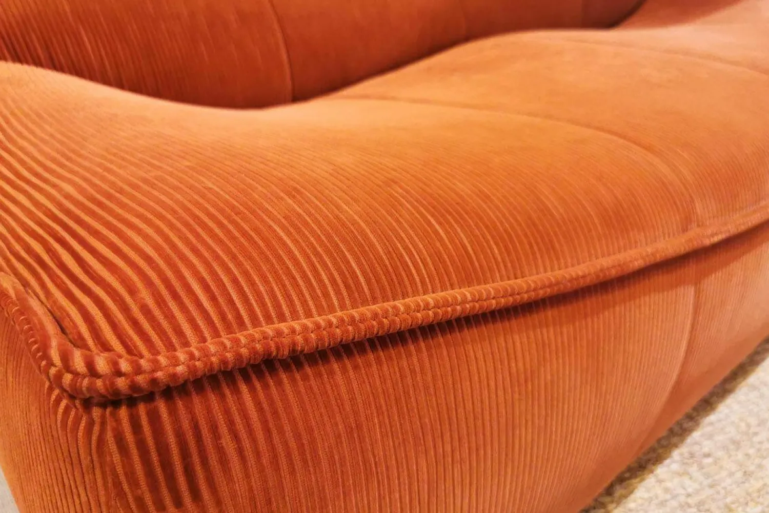 Montis 2-Sitzer-Sofas|Sofa Florence 2Z Cordstoff Strada 74 Ziegelrot