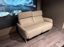 himolla 2-Sitzer-Sofas|Sofa Hans Leder 35 Mariposa Opal Beige Metallfuß Edelstahloptik 62 Silber