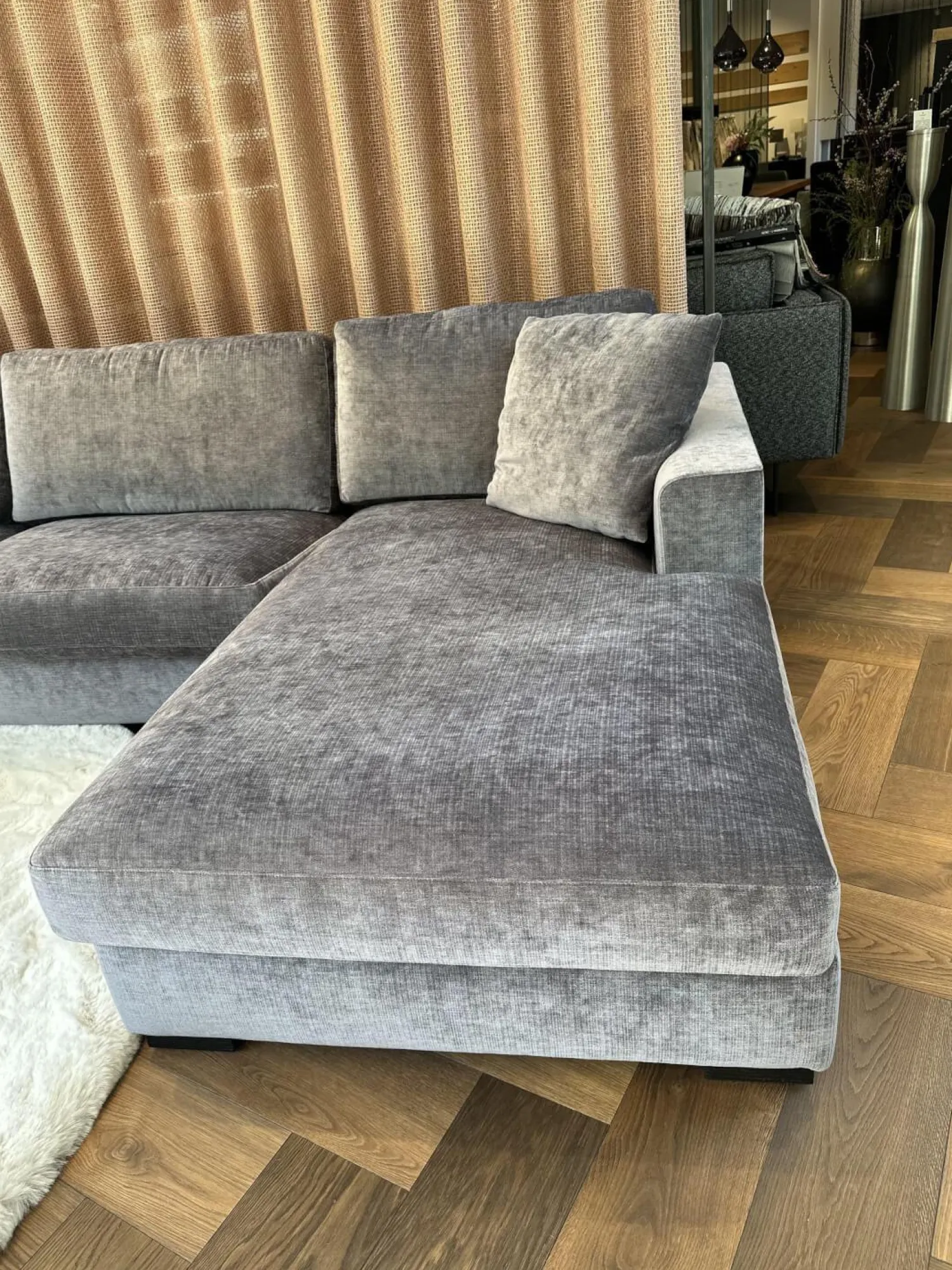 Bielefelder Werkstätten Ecksofas|Sofa Inspiration Stoff IP Fame IP1777 484 Grau Holzfuß Esche Schwarz Gebeizt