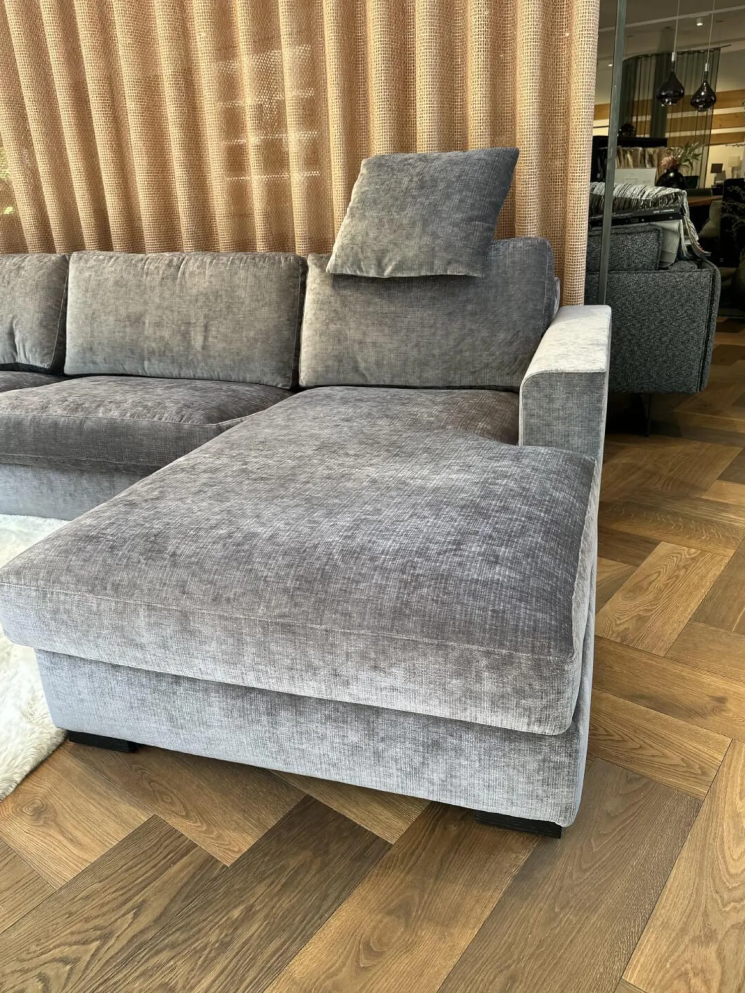 Bielefelder Werkstätten Ecksofas|Sofa Inspiration Stoff IP Fame IP1777 484 Grau Holzfuß Esche Schwarz Gebeizt