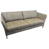 IP Design 2-Sitzer-Sofas|Sofa Jon Edwards Bezug Stoff Taylor BW1771 383 Grau Sockel Schwarz Matt Lackiert