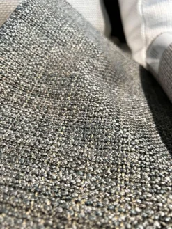 IP Design 2-Sitzer-Sofas|Sofa Jon Edwards Bezug Stoff Taylor BW1771 383 Grau Sockel Schwarz Matt Lackiert