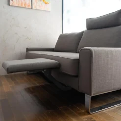 IP Design 2-Sitzer-Sofas|Sofa Jon Edwards Bodenfrei Stoff Burton Taupe mit Kopfstütze