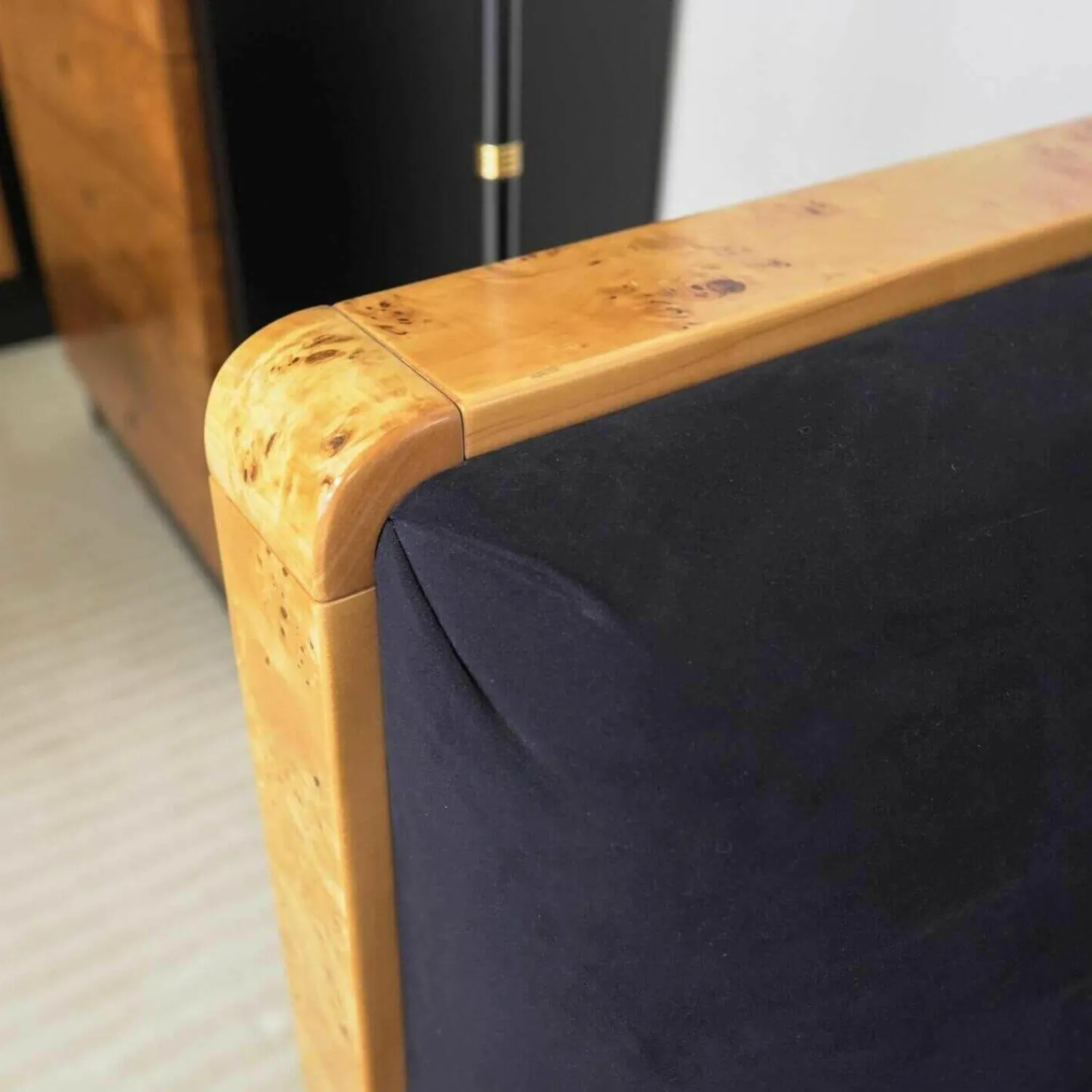 Thörmer 2-Sitzer-Sofas|Sofa La Difference Stoff Alcantara Schwarz Mit 2 Kissen