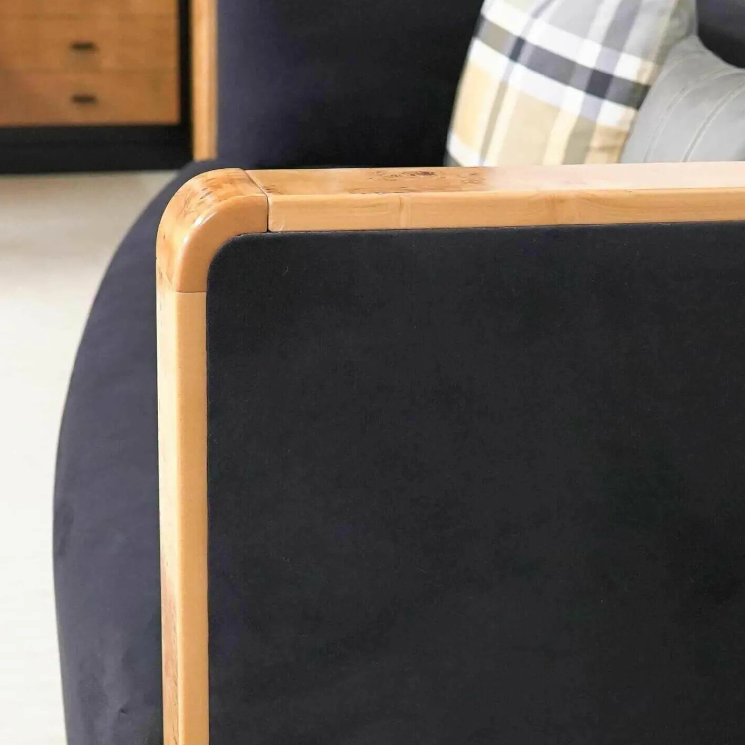 Thörmer 2-Sitzer-Sofas|Sofa La Difference Stoff Alcantara Schwarz Mit 2 Kissen