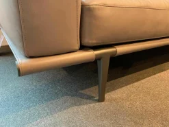 Poltrona Frau 2-Sitzer-Sofas|Sofa Let It Be Leder Soul Smokey Braun mit 2 Kissen und Kopfstütze