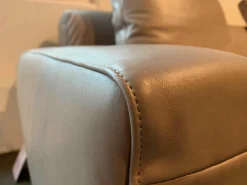 Poltrona Frau 2-Sitzer-Sofas|Sofa Let It Be Leder Soul Smokey Braun mit 2 Kissen und Kopfstütze