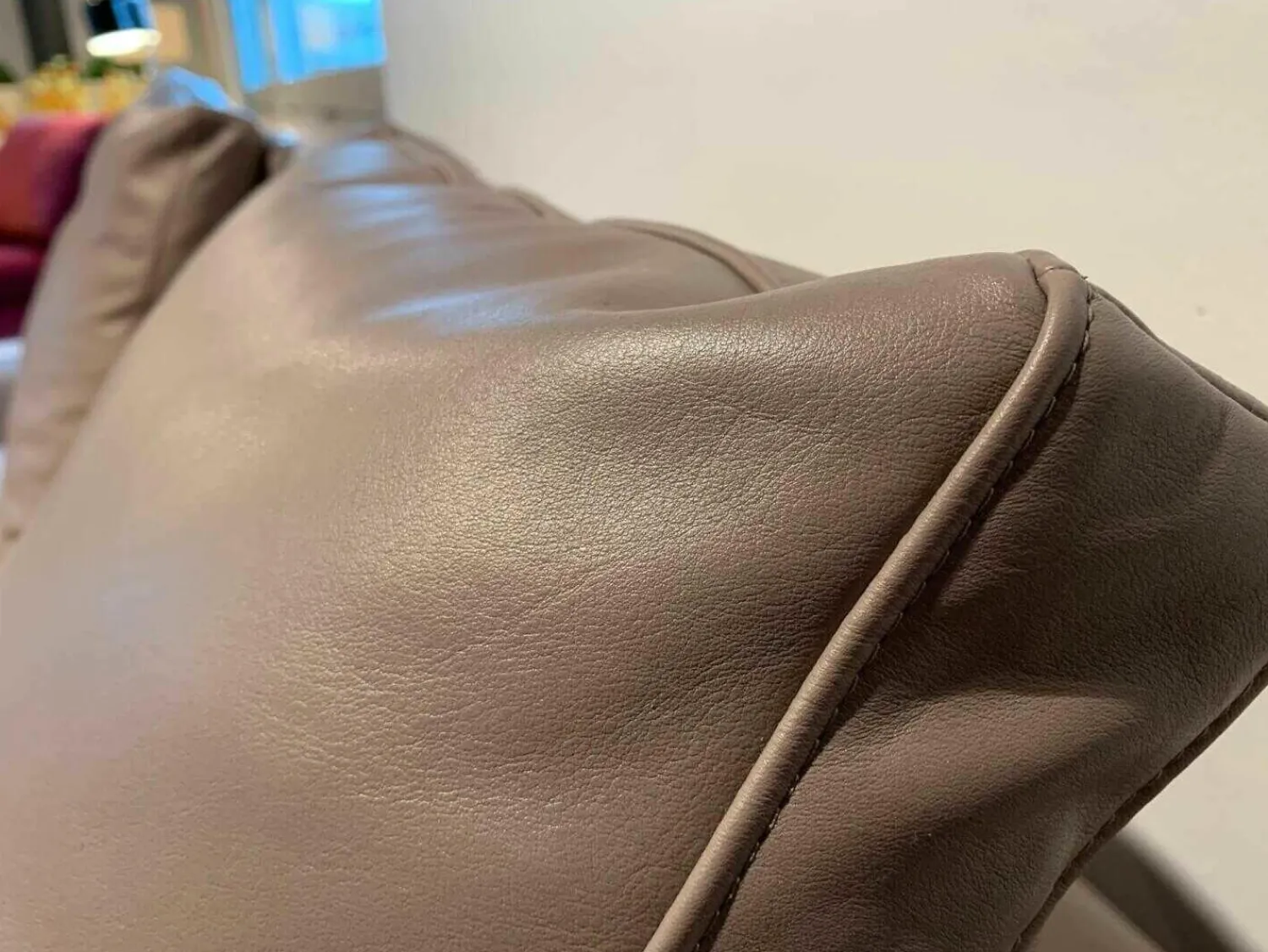 Poltrona Frau 2-Sitzer-Sofas|Sofa Let It Be Leder Soul Smokey Braun mit 2 Kissen und Kopfstütze