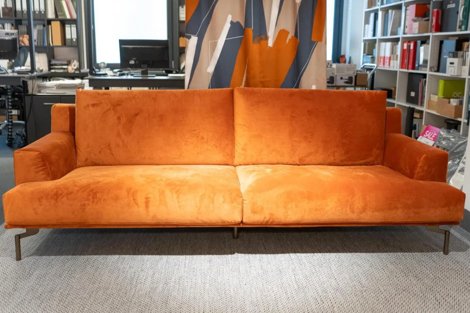Marelli 2-Sitzer-Sofas|Sofa Liam 9LI204 Stoff Koala 129 C Orange Fuß B Lack Bronze 0PM18