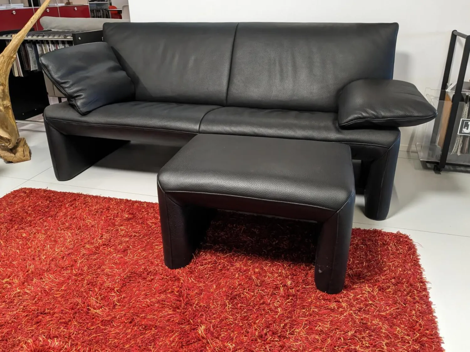 Jori 2-Sitzer-Sofas|Sofa Linea 210 Leder Fuerte Schwarz mit Hocker
