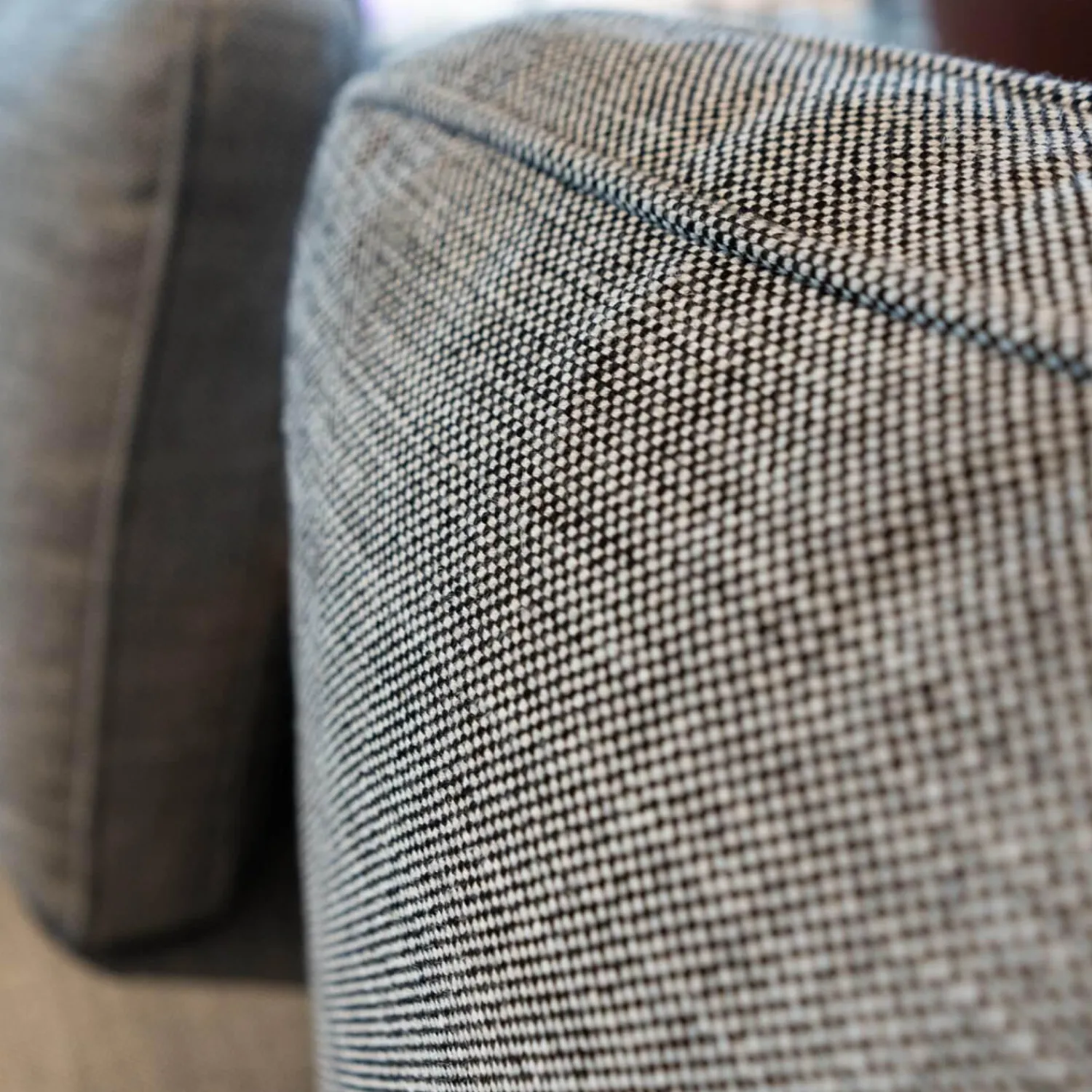 Rolf Benz 2-Sitzer-Sofas|Sofa Liv Stoff 18 100 Grau Gestell Verkehrsschwarz Mit Rückenkissen Ruk 535 84 Stoff Grau