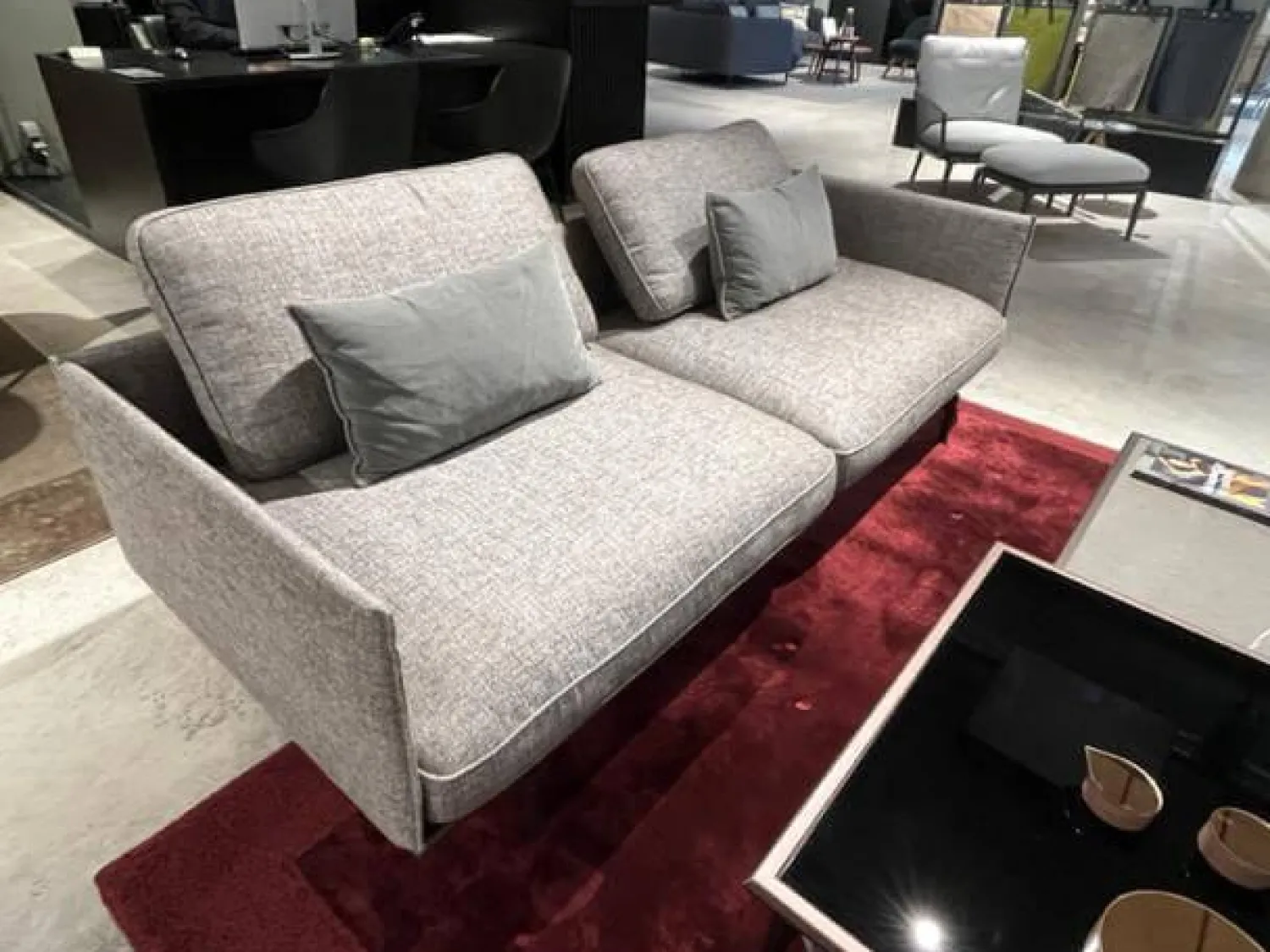 Rolf Benz 2-Sitzer-Sofas|Sofa Liv Stoff 17 Beigegrau Aluminiumgestell Marrone Metallic 4 Kissen 2 Polsterrollen