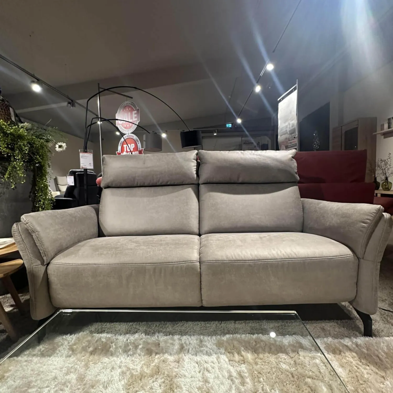 Polsteria 2-Sitzer-Sofas|Sofa Lodi Bezug Stoff Gringo Taupe Grau Metalleckfuß Schwarz Matt