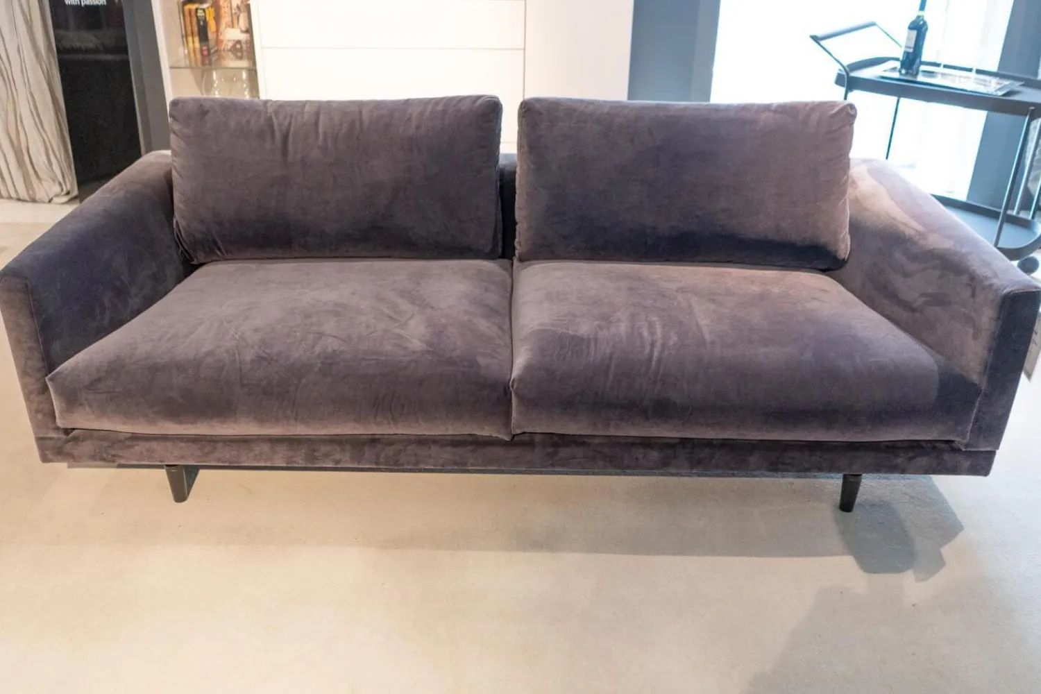 Bielefelder Werkstätten 2-Sitzer-Sofas|Sofa Long Island Bezug Stoff City Velvet Reloaded CA7832 095 Grau Metallfuß Schwarz Mit Rückenkissen