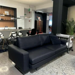 Weibelweibel 2-Sitzer-Sofas|Sofa Luis Leder Rancho Saphir Schwarz Flachstahlfuß Chromfarben Inklusive 2 Rückenkissen Ohne Dekokissen