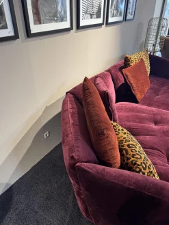 Bretz 3-Sitzer-Sofas|Sofa Manyara Stoff Boa Bordeaux Rot mit 5 Kissen