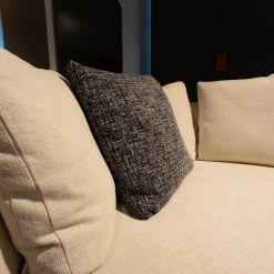 B&B Italia 2-Sitzer-Sofas|Sofa Maxalto Amoenus Stoft Stoff Lou Bastfarben 2613102 Beige Sockel Graphit mit Teppich