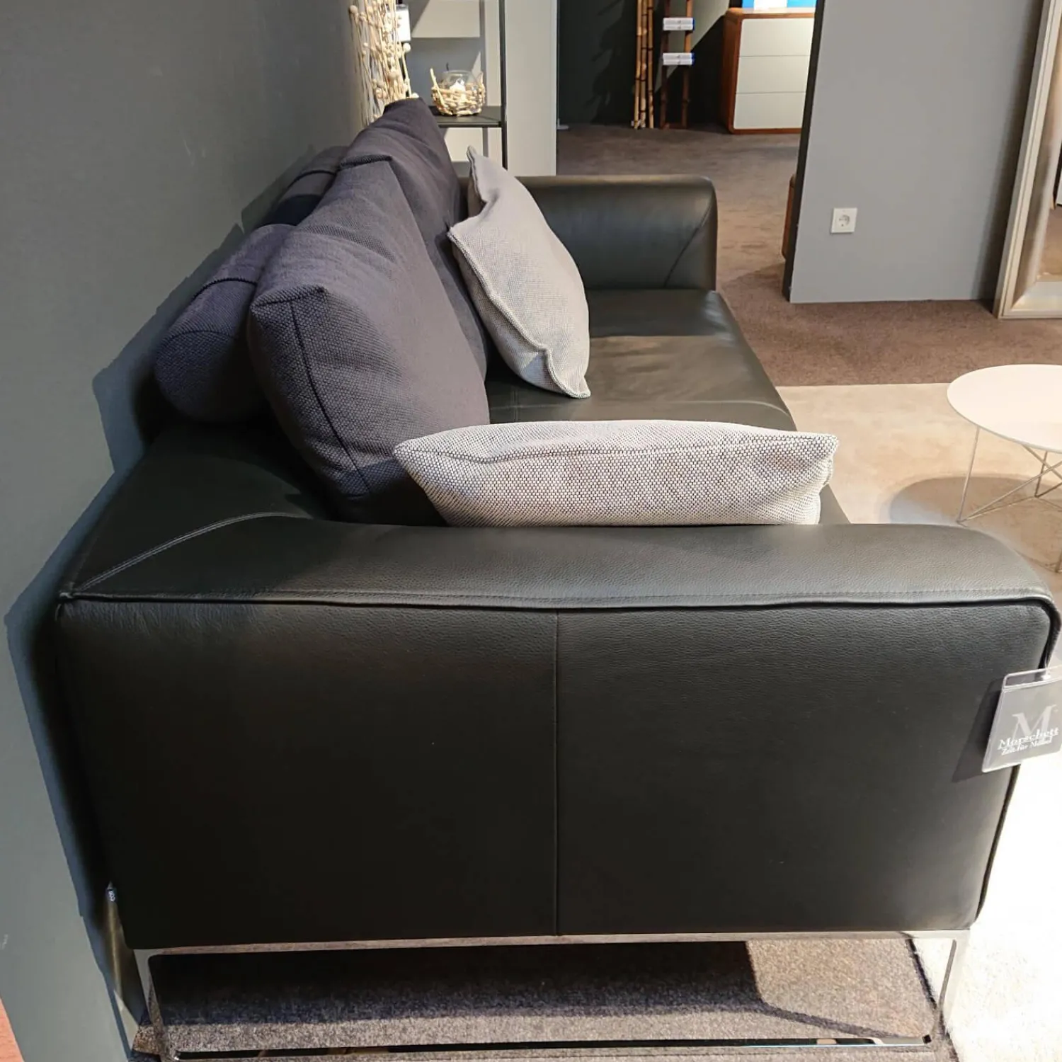 COR 2-Sitzer-Sofas|Sofa Mell Leder Semi 286 Schwarz Metalluntergestell Verchromt Inklusive Kissen