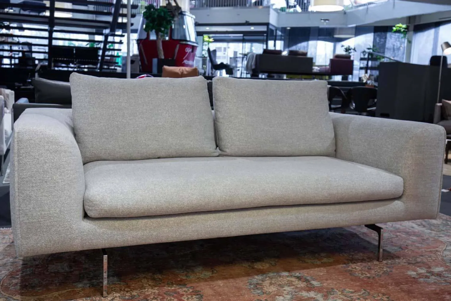 COR 2-Sitzer-Sofas|Sofa Mell Lounge B190 Stoff 8150 Hellgrau Gestell Metall mit 2 Rückenkissen