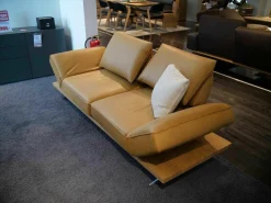 Koinor 2-Sitzer-Sofas|Sofa Phoenix Leder C-Revolution Mustard Plateau Wildeiche mit Drehstop