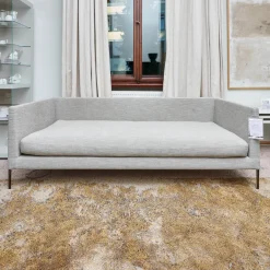 COR 2-Sitzer-Sofas|Sofa Pilotis Stoff 9208 Rauchgrau Füße Metall Verchromt Inklusive Rücken Und Wurfkissen