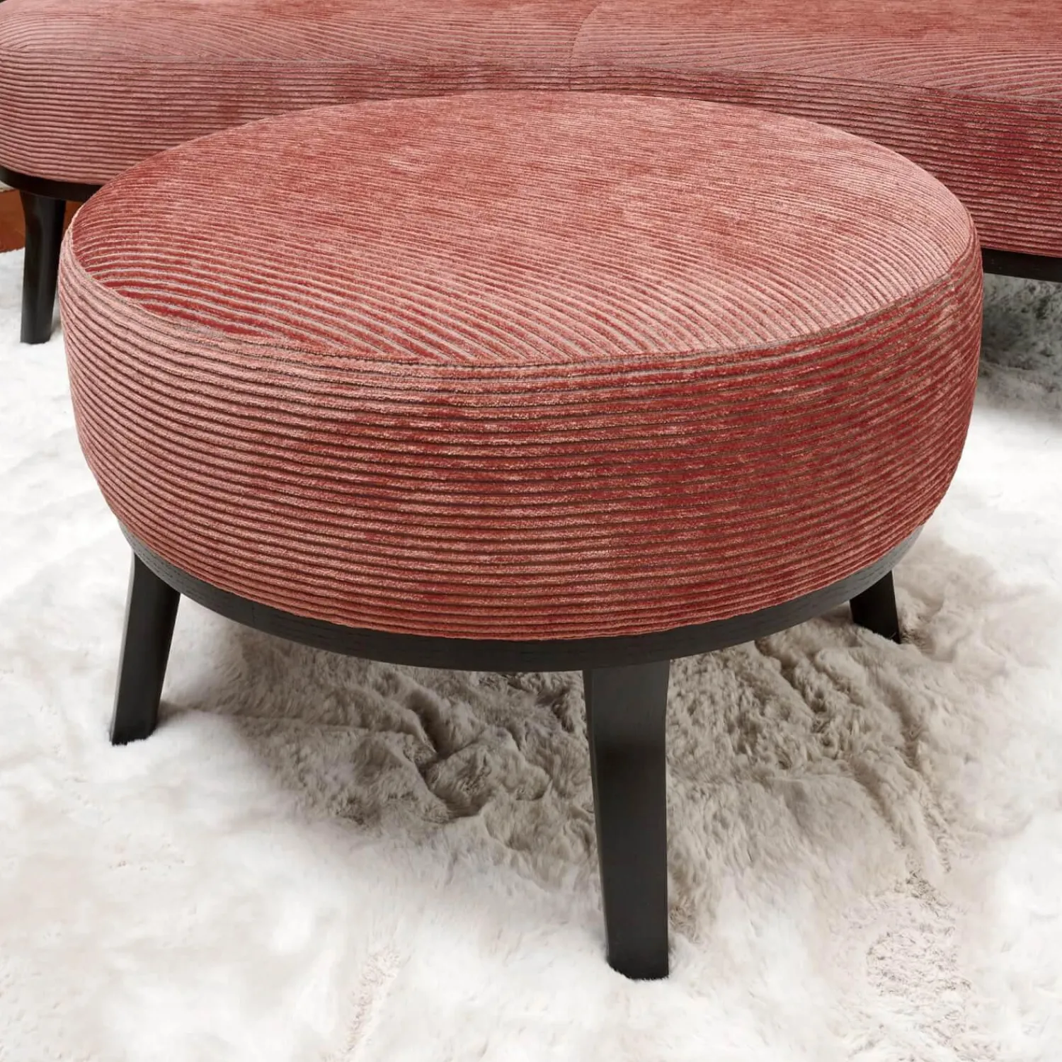 Bielefelder Werkstätten 2-Sitzer-Sofas|Sofa Polo Cocktail Stoff JAB Silas 1030 064 Rosa Gestell Esche Schwarz Gebeizt Mit Hocker