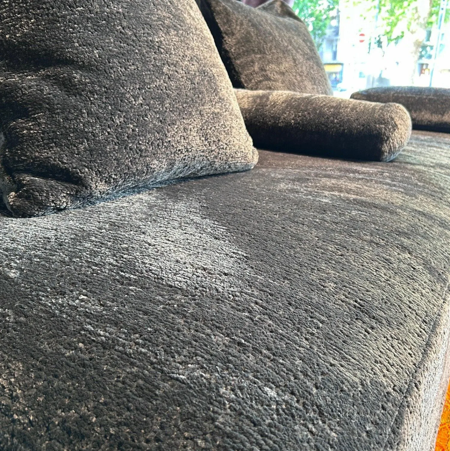 Edra 3-Sitzer-Sofas|Sofa Sherazade Stoff T Soft Nest 8210 Dunkelgrau Füße Kunststoff Schwarz