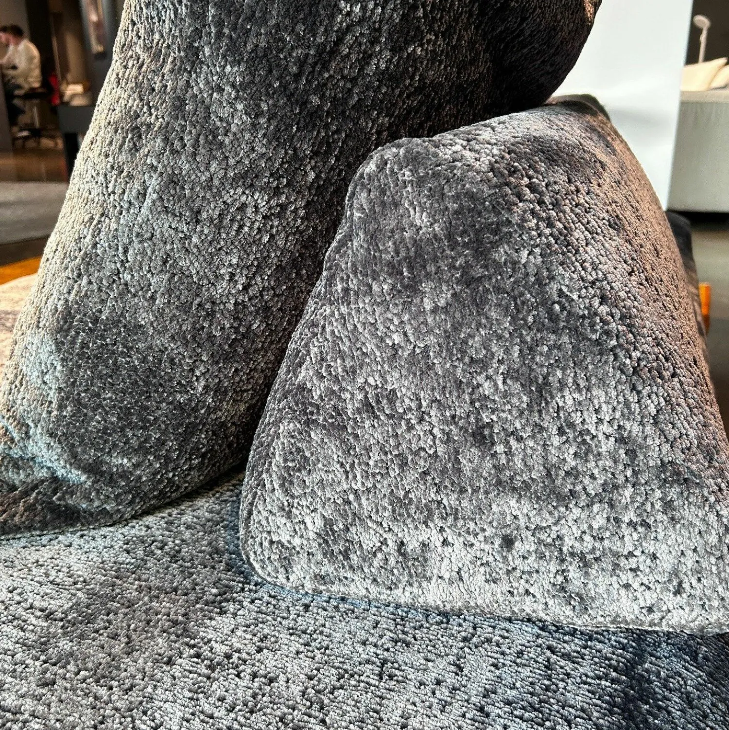 Edra 3-Sitzer-Sofas|Sofa Sherazade Stoff T Soft Nest 8210 Dunkelgrau Füße Kunststoff Schwarz