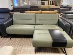 Stressless 2-Sitzer-Sofas|Sofa Stella M Mit Breiten Armlehnen Leder Paloma Shadow Green Dunkelgrün Und Black Schwarz Fuß Kufe Stahl Schwarz Mit Kopfstützen