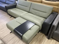 Stressless 2-Sitzer-Sofas|Sofa Stella M Mit Breiten Armlehnen Leder Paloma Shadow Green Dunkelgrün Und Black Schwarz Fuß Kufe Stahl Schwarz Mit Kopfstützen